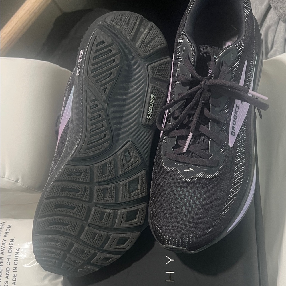 Brooks Women’s Ghost 17 Neutral Running Shoe - Picture 3 of 3